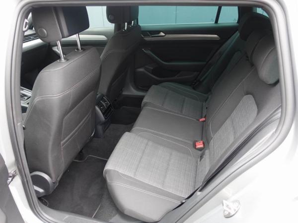 5-MIETWAGEN - VW Passat Variant Business 2.0 TDI | OF-YY-122