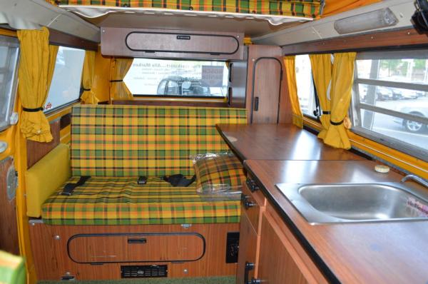 5-MIEZTWAGEN - VW T2 Westfalia Bulli | YY-450H