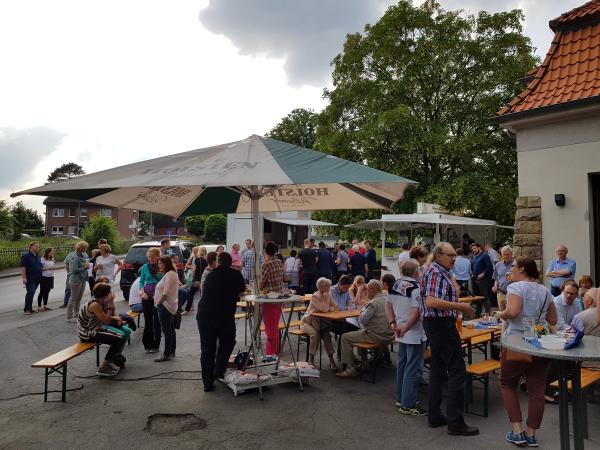 3-Unsere Foodtrucks Imbissanhänger und Imbisswagen sind der Catering Hit auf ihrer Feier/ Party