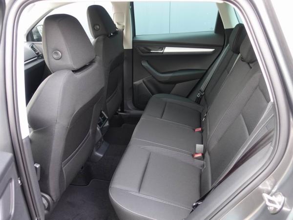 5-MIETWAGEN - Skoda Karoq Selection 1.5 TSI | OF-YY 201