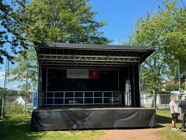 3-Mobile Bühne mieten – Stagemobil L für Ihr Event!