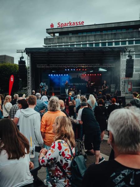 3-Stagemobil XXL mieten – Mobile Bühne für Events aller Art!