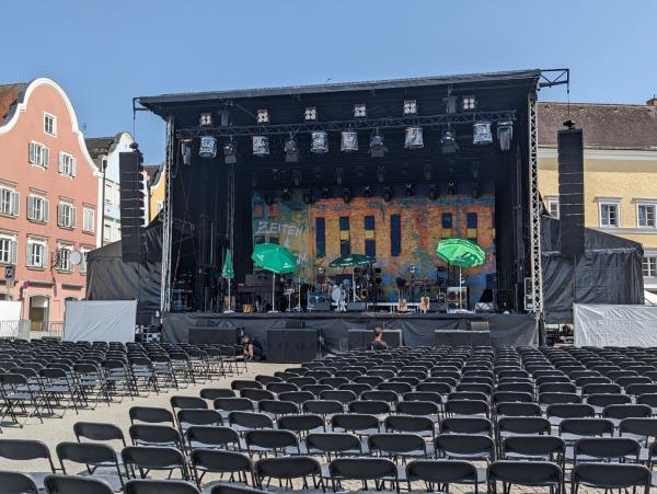 SmartStage 120 mieten – Die mobile Bühne für große Events!
