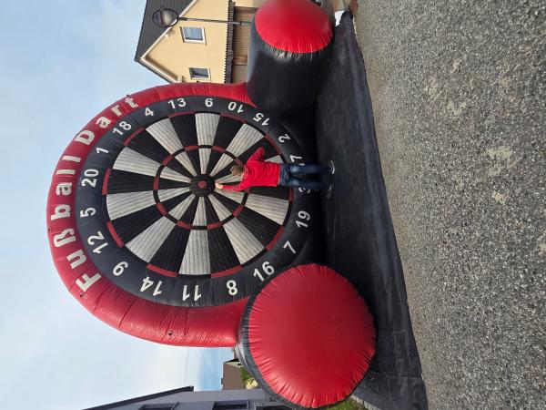 Fussball Dart mit 5 oder 3 Meter Durchmesser zur Einschulung am 06.09.2025 mieten