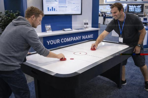 2-Air Hockey mieten &ndash; Das schnelle Eventspiel f&uuml;r Firmenfeiern, Hochzeiten & Events