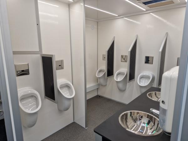 3-Neuer Toilettenwagen der Spitzenklasse