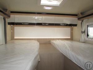 4-Wohnmobil  A 699 EB