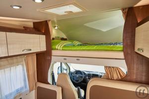 2-Reisemobil  T 699 EB
