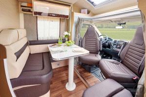 3-Wohnmobil  T 699 EB