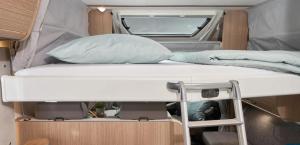 4-Wohnmobil  T 448 EB mit Hubbett