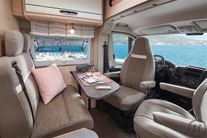 3-Wohnmobil Hobby Hobby Maxia Van 680 DT