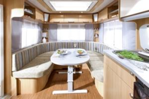 3-Caravan LMC Musica 470 D