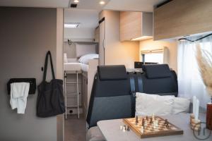 2-Reisemobil LMC Tracer 690 EL