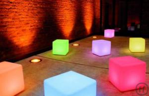 Cube LED Accu Der Sitzwürfel mit LED und Akku