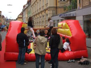 1-Kissenschlacht das lustige Wettkampfspiel