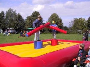 4-KOMPLETTPAKET 6 - KICKER XXL - GET EM OFF - BUNGEE RUN - HÜPFBURG - INKL. BETREUUNG & TR...