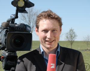 Professionelles TV-Kamerateam mit Reporter, Produktion von Imagefilmen + TV-Beiträgen