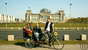 1-Stadtrundfahrt mit der Fahrradrikscha in Berlin. Genießen Sie den Luxus der Langsamkeit.