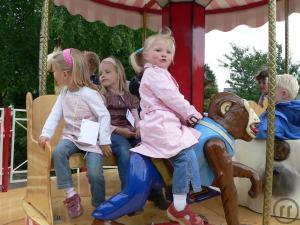 5-Nostalgie Podium Karussell - Inkl. Betreuungspersonal und Haftpflichtversicherung / Podiumskarussell