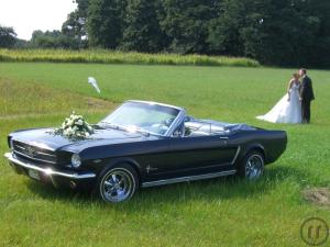 1-Der Hochzeits-Mustang (V8, 4,7l, 205 PS) - Mieten Sie ein 65er Ford Mustang Cabrio als Hochzeitsauto