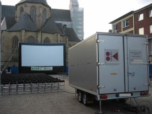 5-Open-Air Kino mit Leinwand 14m x 7m