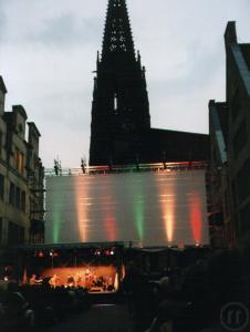 2-Open-Air Kino mit Leinwand ca 50qm, ca 10m x 5m