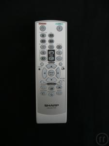 4-Sharp PG-F320W WXGA DLP-Daten/Video-Beamer