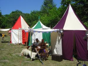 2-Mittelalter Ritterlager mit Mittelaltershow