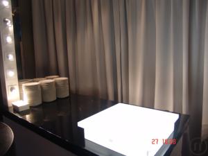 Buffetaufsatz aus Acryl, innenbeleuchtet, milchig-weiß, ideale Beleuchtung für Ihre Buffetflächen