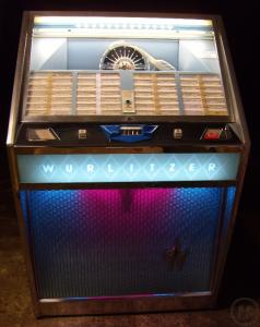2-Original 60er Jahre Wurlitzer Musikbox mit sichbarem Laufwerk