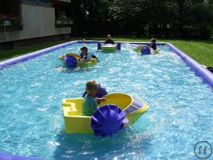 PowerPaddler-Boote incl. einem aufblasbaren Wasserbecken