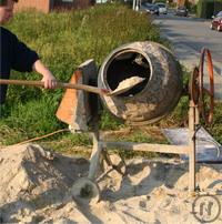 1-Beton- und Mörtelmischer 125 liter Fassungsvermögen