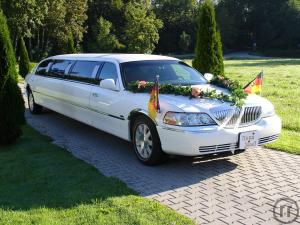 6-Oldtimer: Imperial, Excalibur als Hochzeitsauto
Hummer 2-Stretchlimousine in weiß