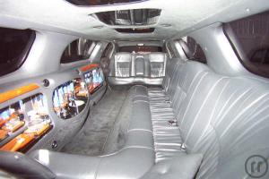 4-8,6m lange, weisse Stretchlimousine im Raum Stuttgart, Reutlingen, Esslingen, Göppingen und ...