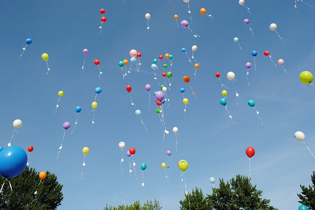 Luftballon Wettfliegen