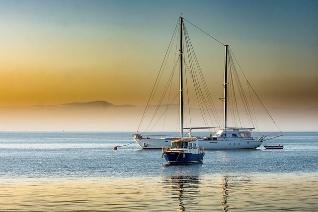 Boote, Yachten, Wassersport